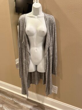 Max Studio Heather Gray Knit Top